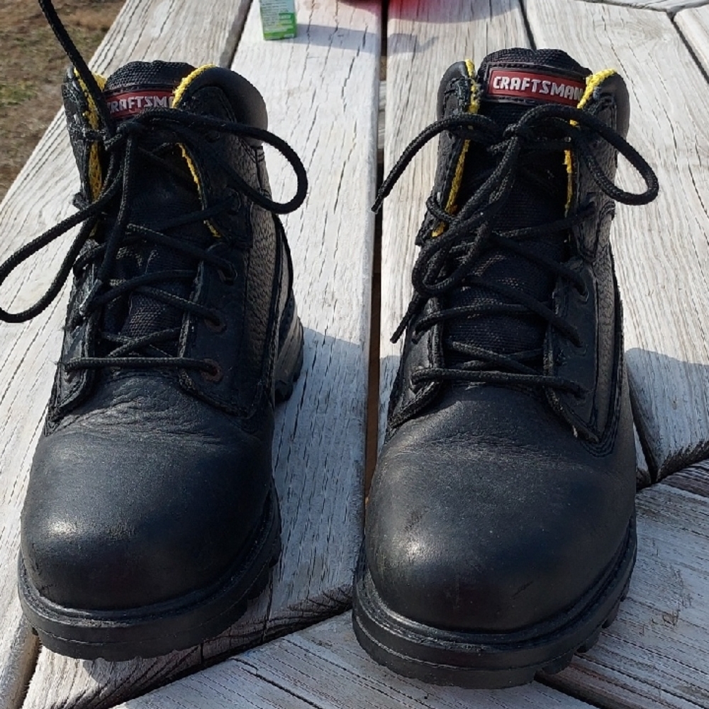 CraftsmanBlack Steeltoe WorkbootsSize 8.5oil resistantslip resistantexcelle